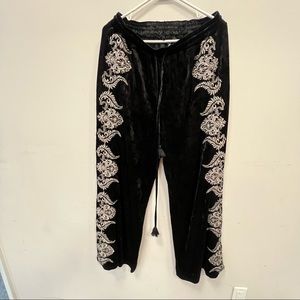 Boutique Boho pants. Size Large. Worn once.